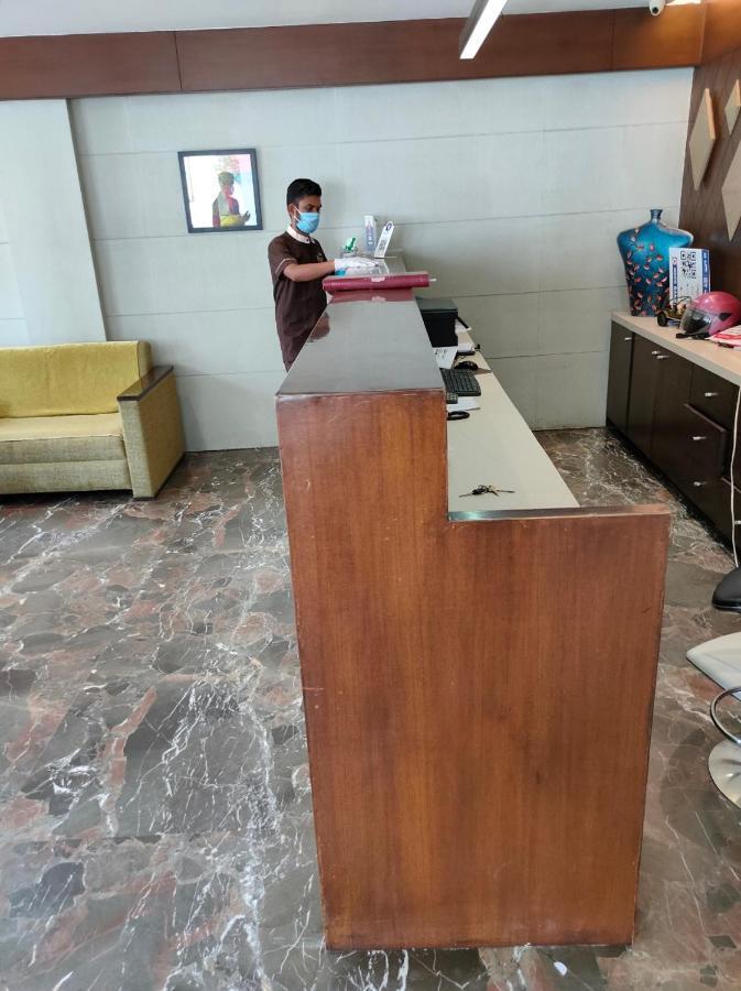 Fabhotel Prime Sky Light Vadodara Exteriör bild