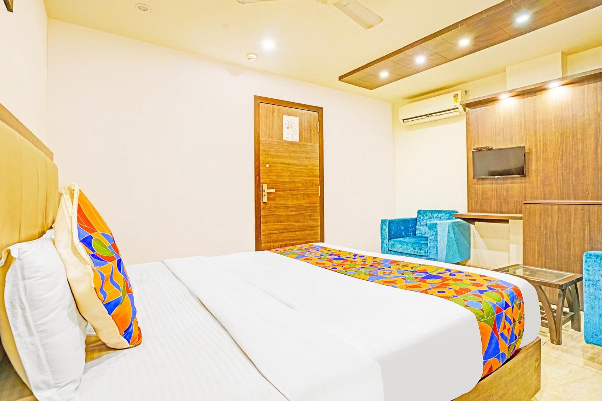 Fabhotel Prime Sky Light Vadodara Exteriör bild