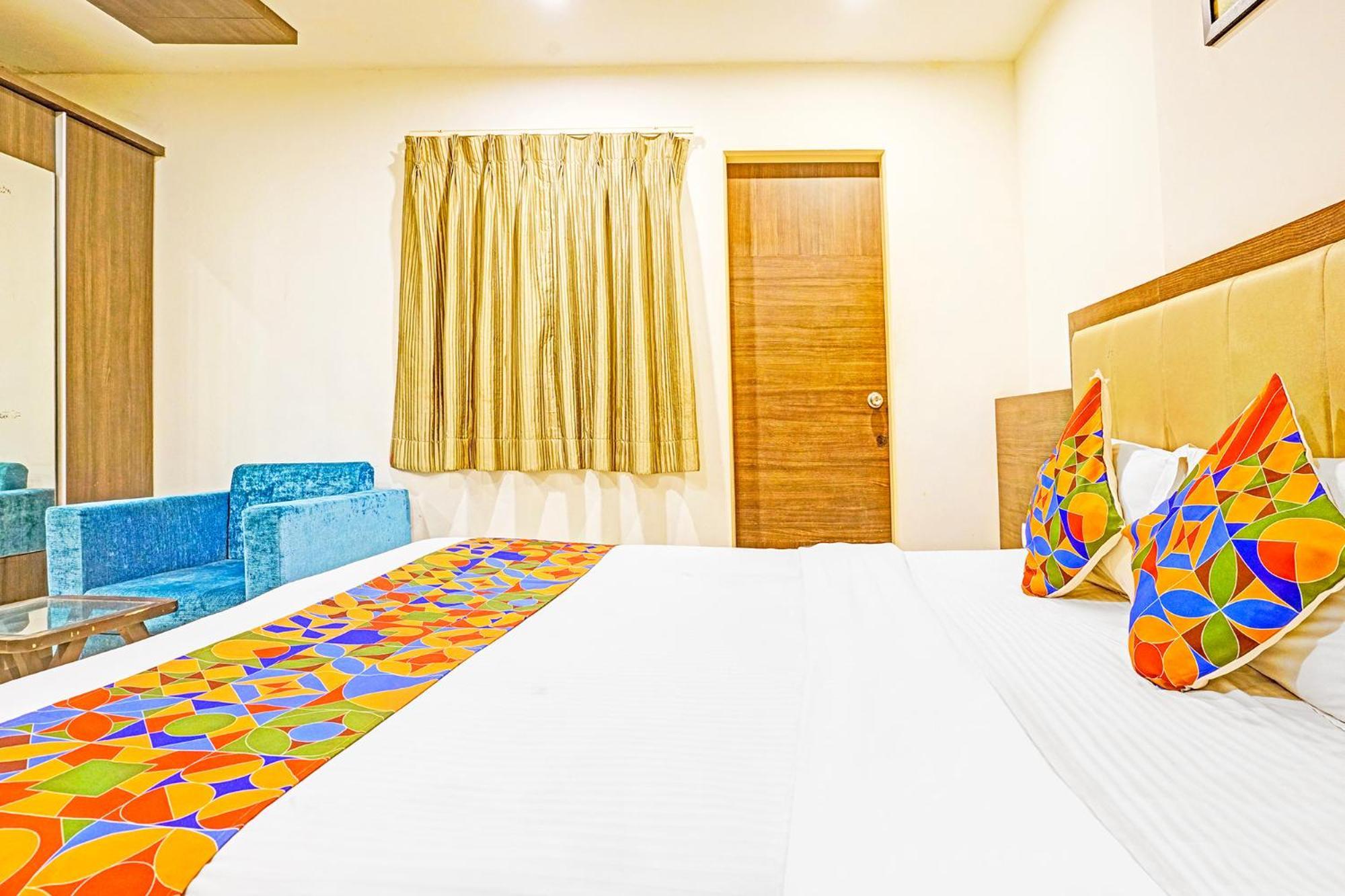 Fabhotel Prime Sky Light Vadodara Exteriör bild