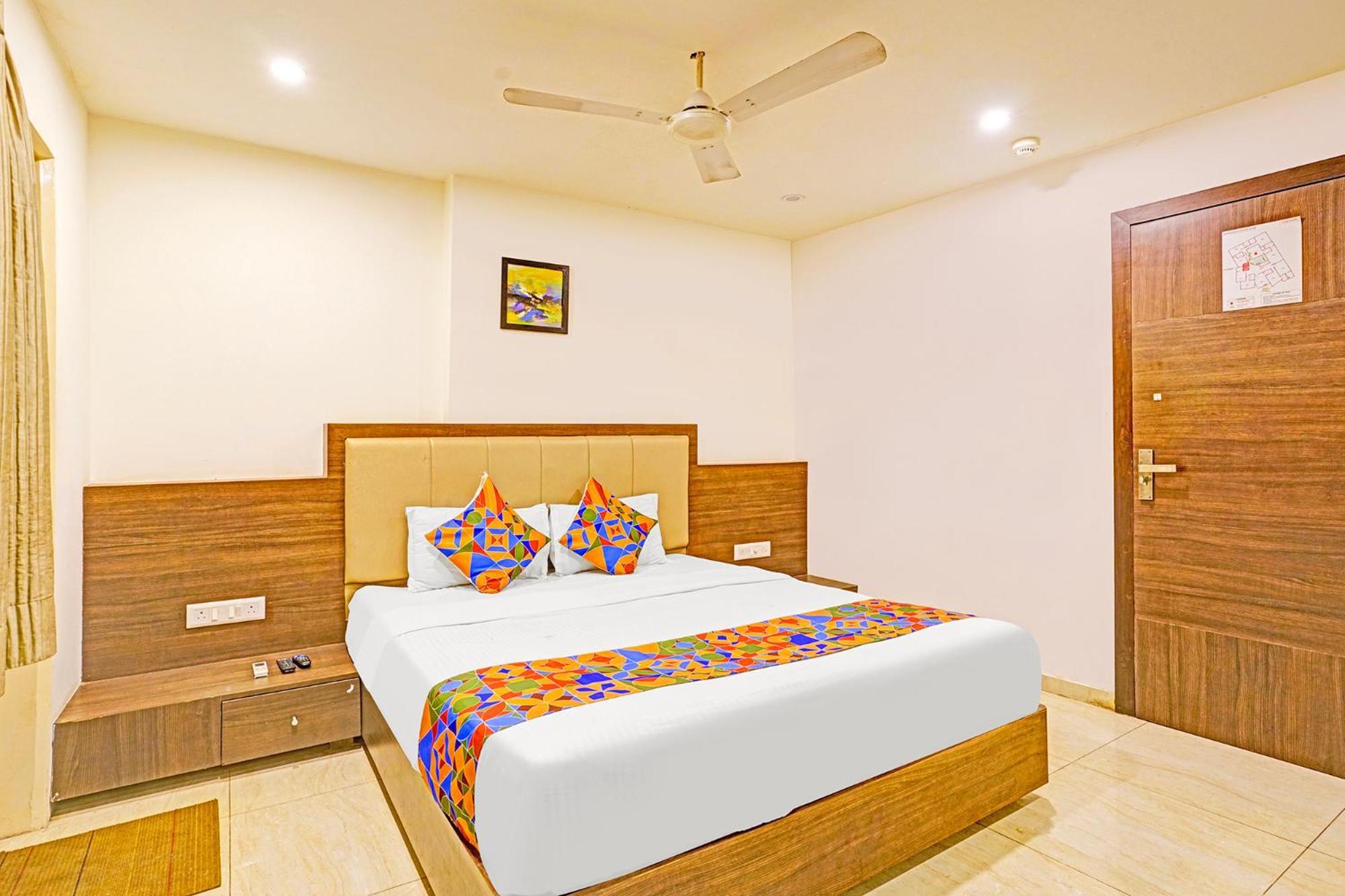 Fabhotel Prime Sky Light Vadodara Exteriör bild