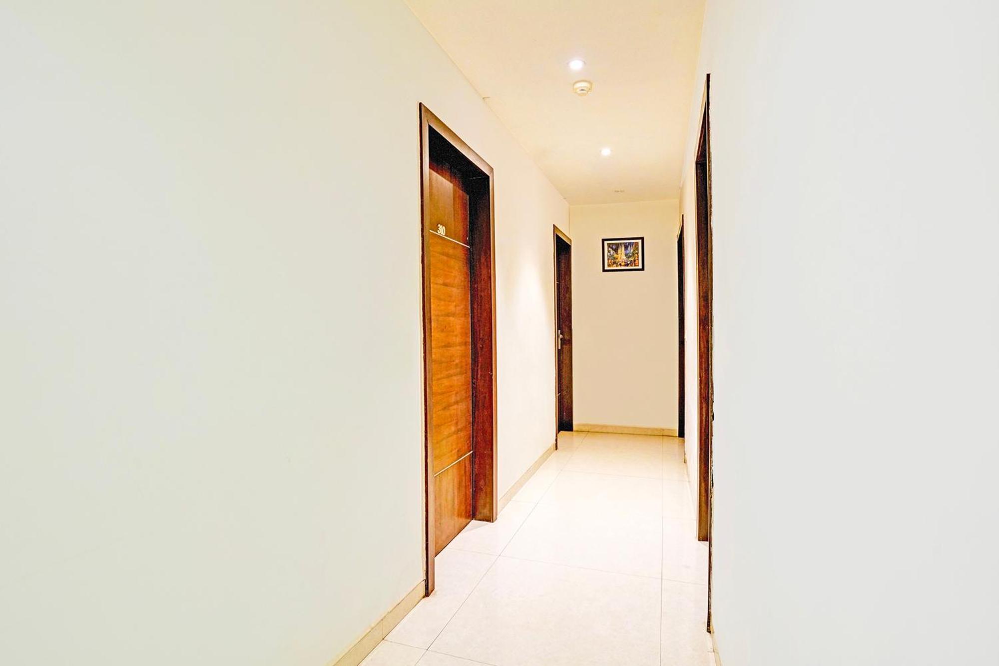Fabhotel Prime Sky Light Vadodara Exteriör bild