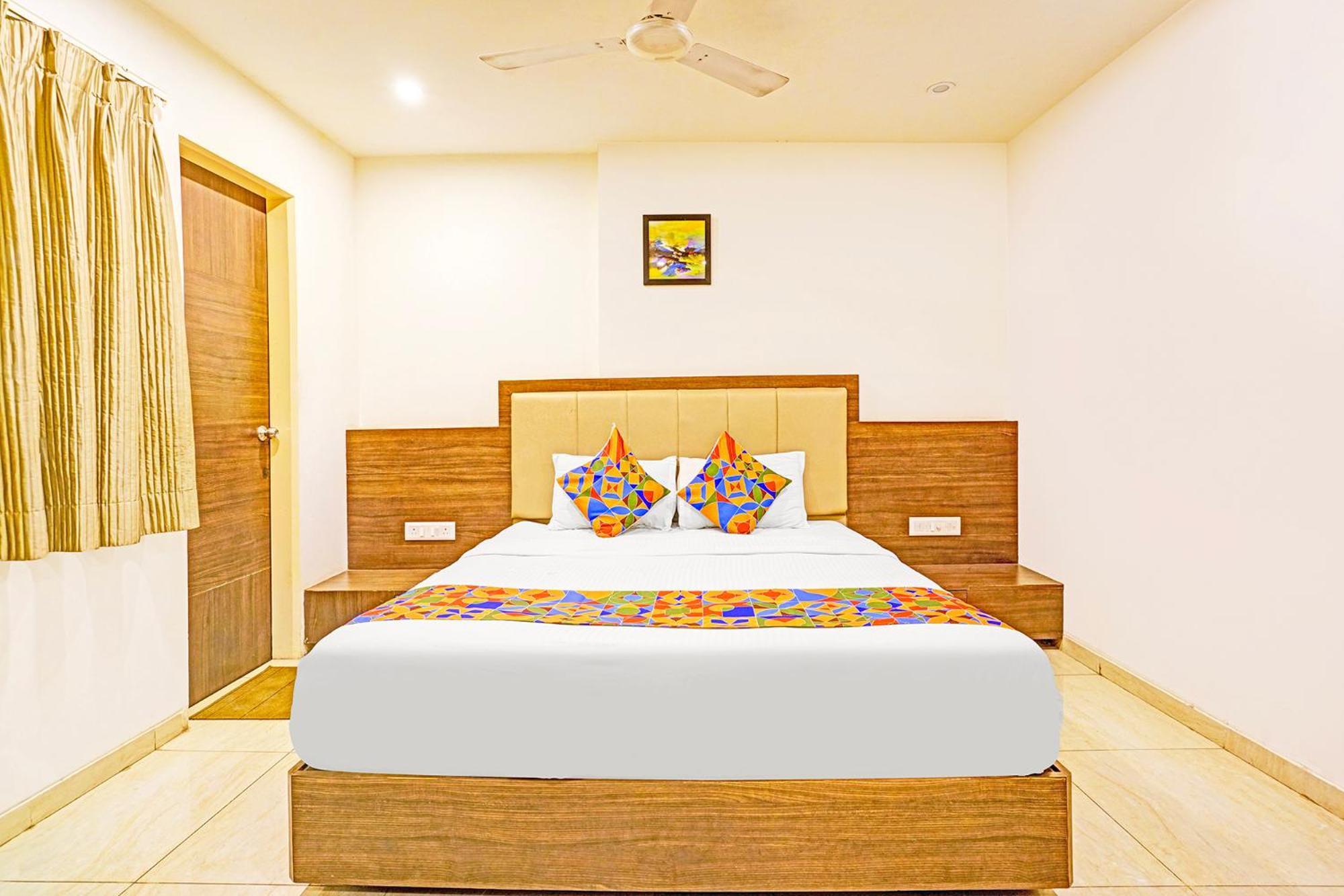 Fabhotel Prime Sky Light Vadodara Exteriör bild