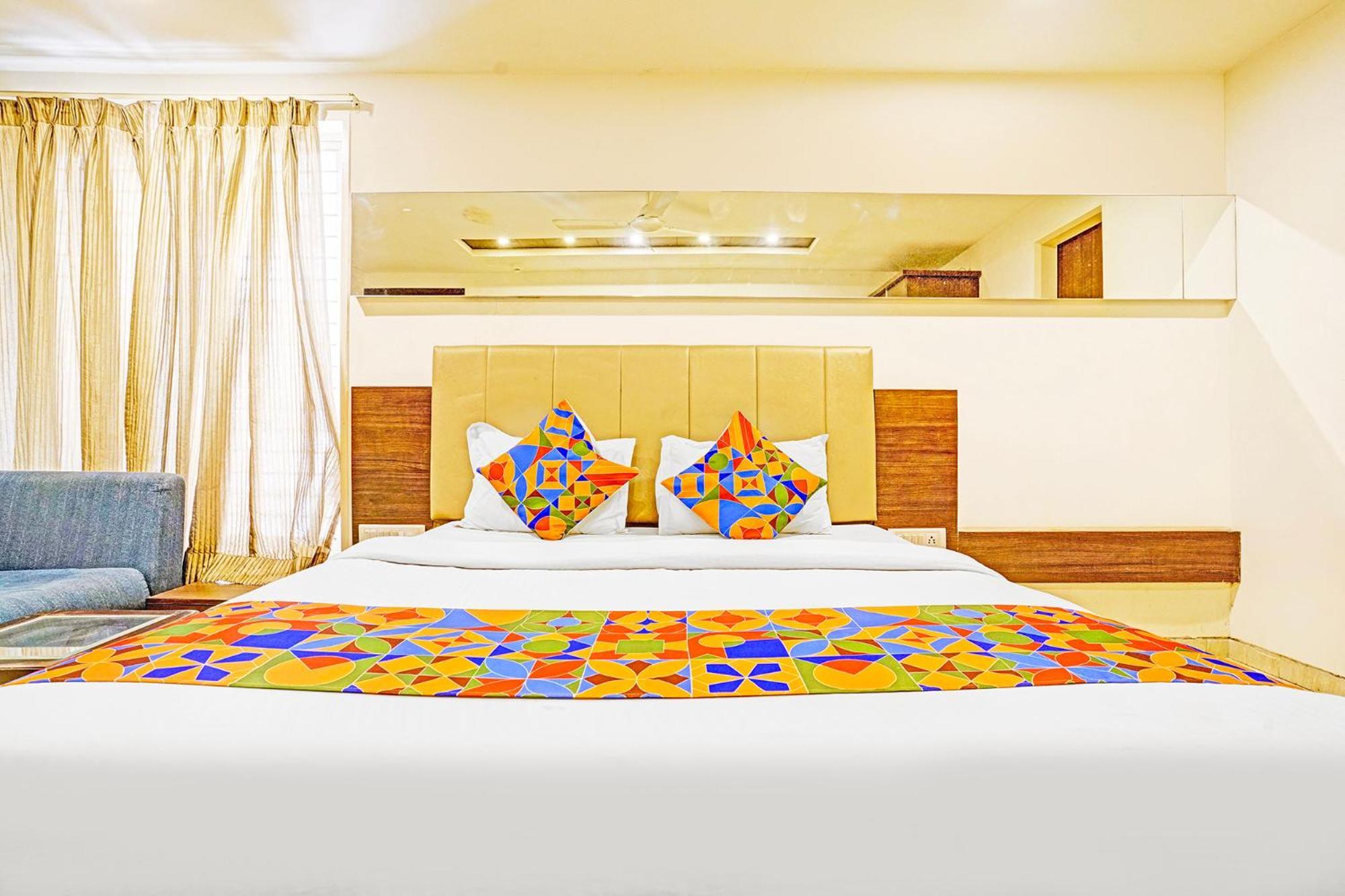 Fabhotel Prime Sky Light Vadodara Exteriör bild
