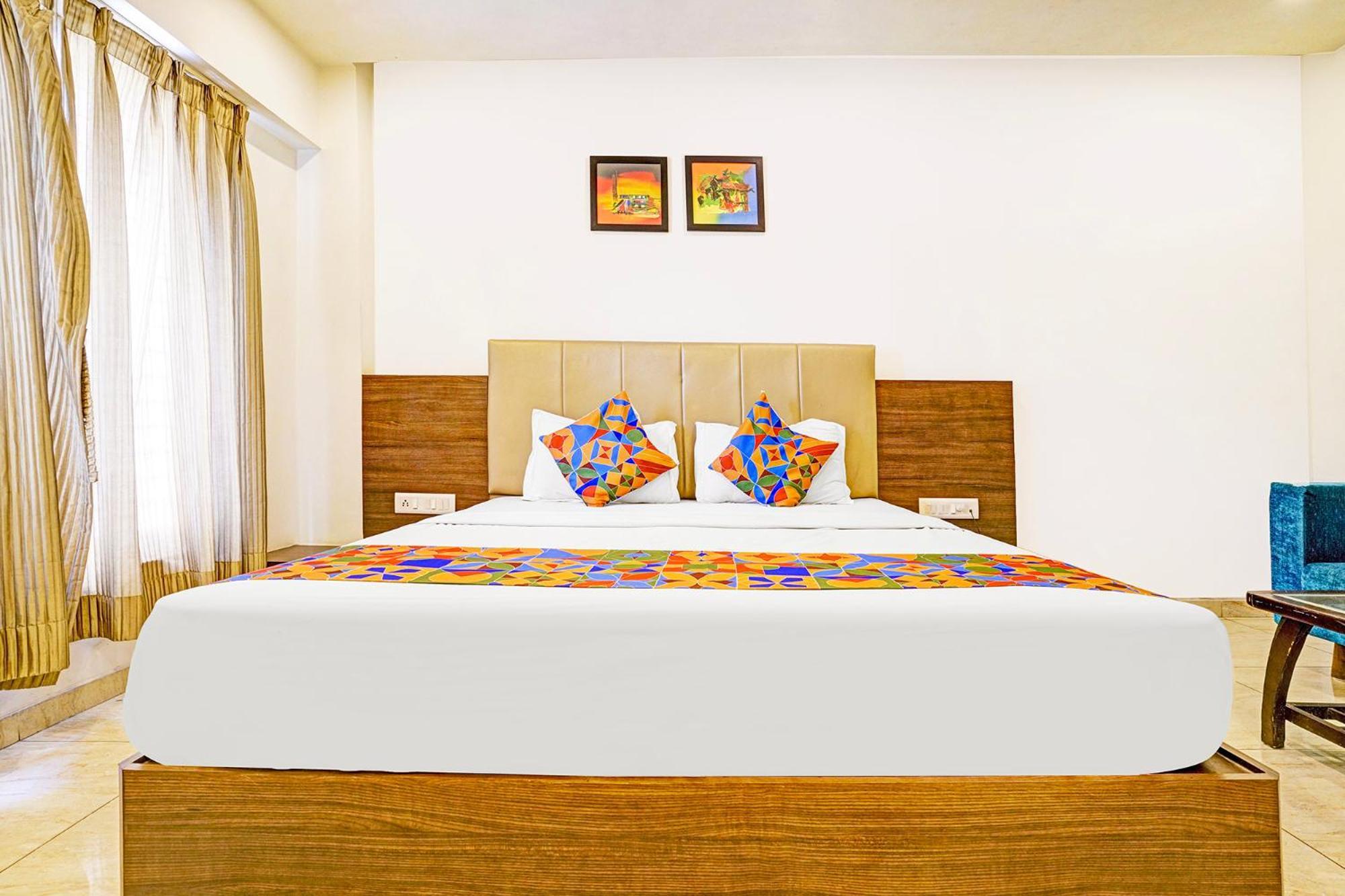 Fabhotel Prime Sky Light Vadodara Exteriör bild