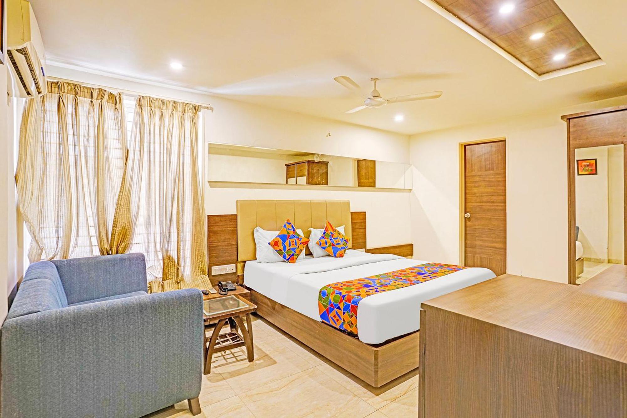 Fabhotel Prime Sky Light Vadodara Exteriör bild