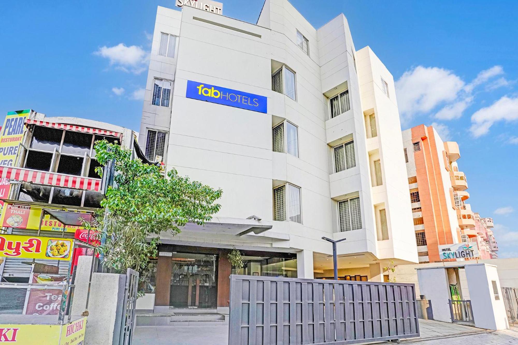 Fabhotel Prime Sky Light Vadodara Exteriör bild