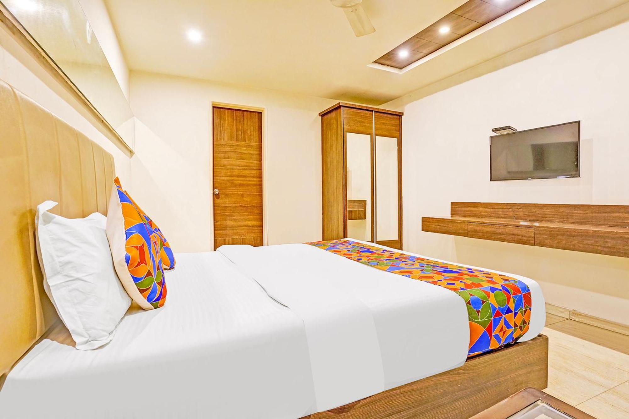 Fabhotel Prime Sky Light Vadodara Exteriör bild