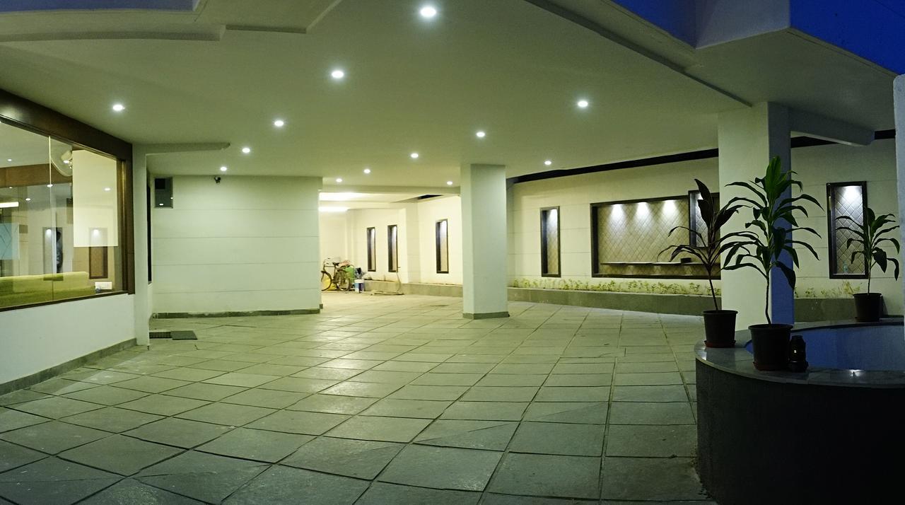 Fabhotel Prime Sky Light Vadodara Exteriör bild