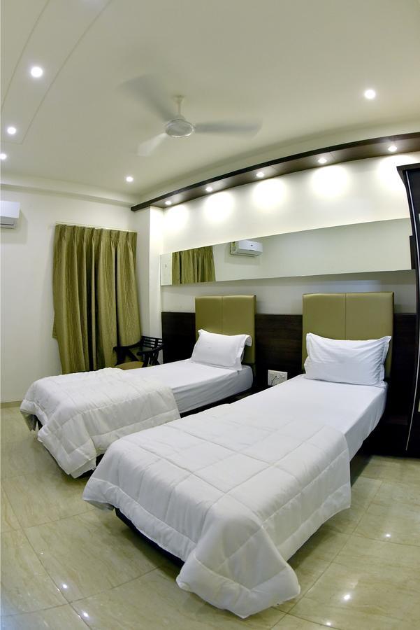 Fabhotel Prime Sky Light Vadodara Exteriör bild